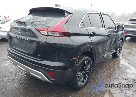 2024 Mitsubishi Eclipse Cross Se S-Awc z USA, uszkodzony, nr VIN JA4ATWAAXRZ008423